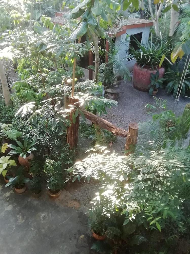 The Theatre Villa Bang Saphan Εξωτερικό φωτογραφία